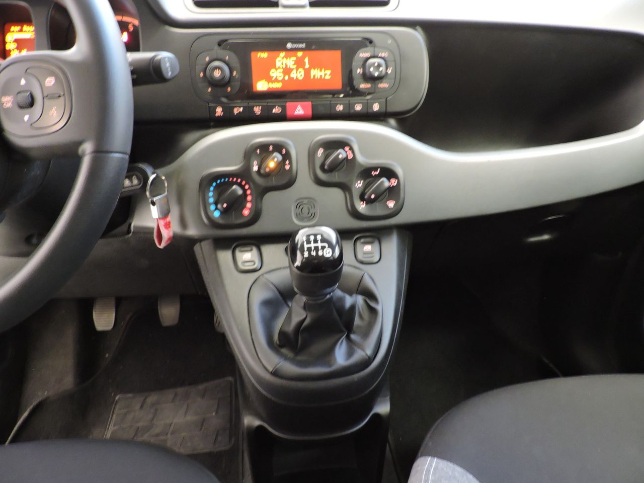 Fiat Panda 1.0 Hybrid 51 kW - Foto 13