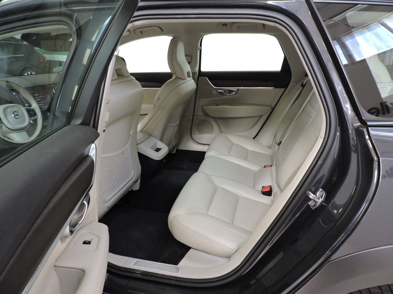 Volvo V90 Cross Country D4 AWD Pro Aut. - Foto 11