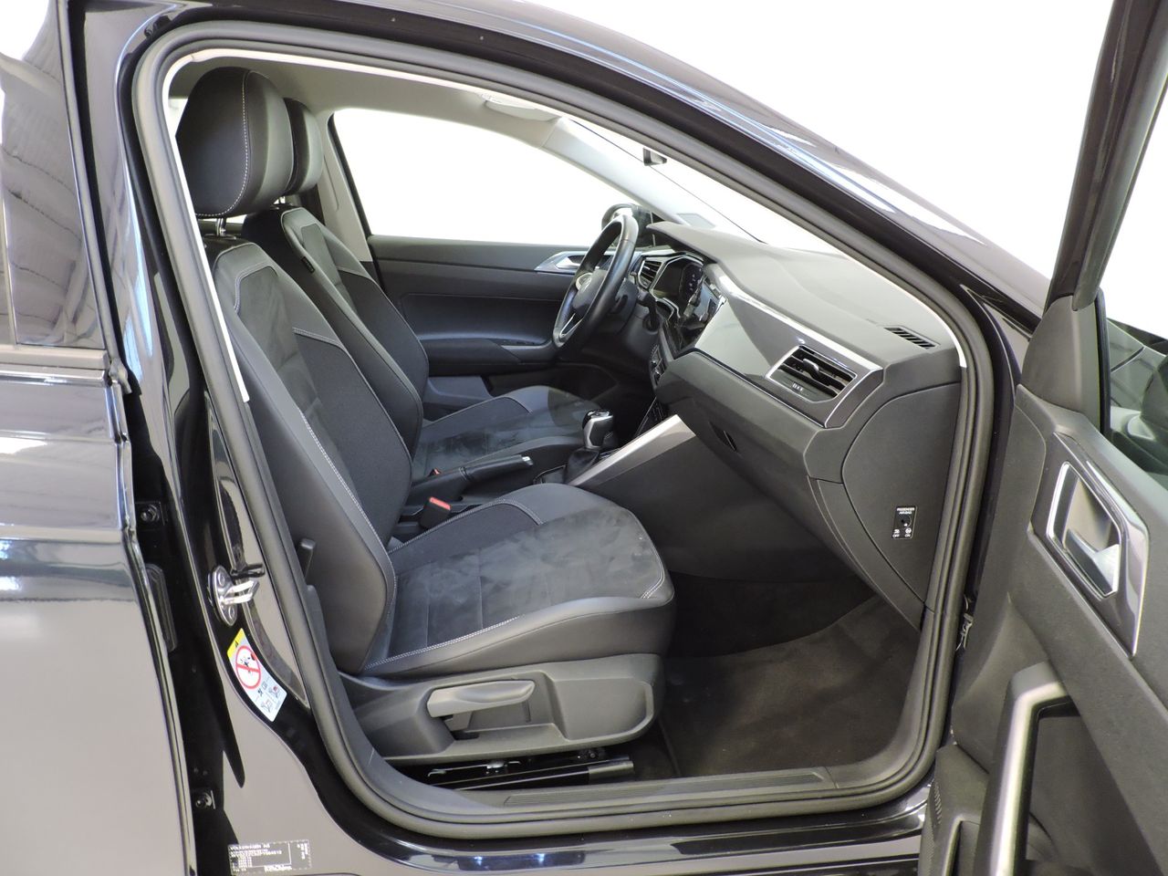 Volkswagen Taigo Life 1.0 TSI 81 kW 110CV STYLE - Foto 16