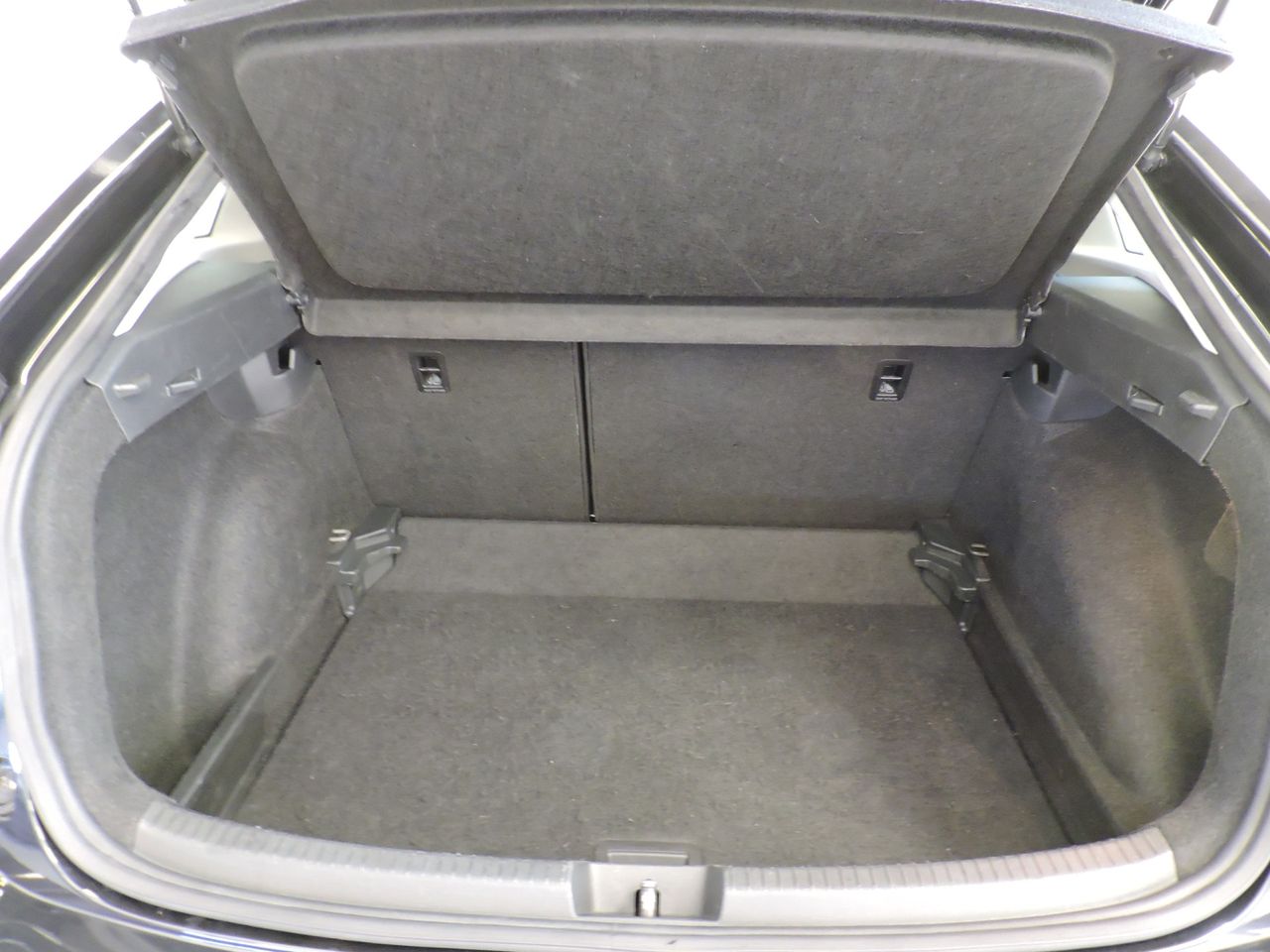 Volkswagen Taigo Life 1.0 TSI 81 kW 110CV STYLE - Foto 18