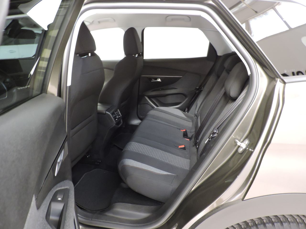 Peugeot 3008 Active BlueHDi 130 S&S EAT8 Business - Foto 16
