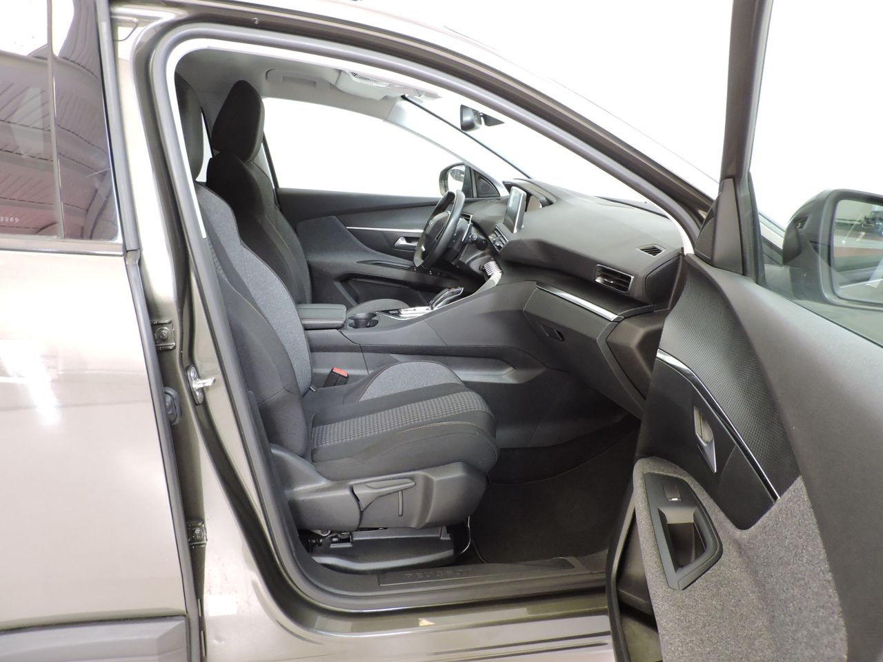 Peugeot 3008 Active BlueHDi 130 S&S EAT8 Business - Foto 15