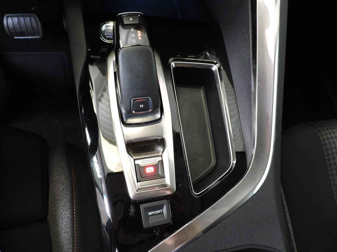 Peugeot 3008 Active BlueHDi 130 S&S EAT8 Business - Foto 12