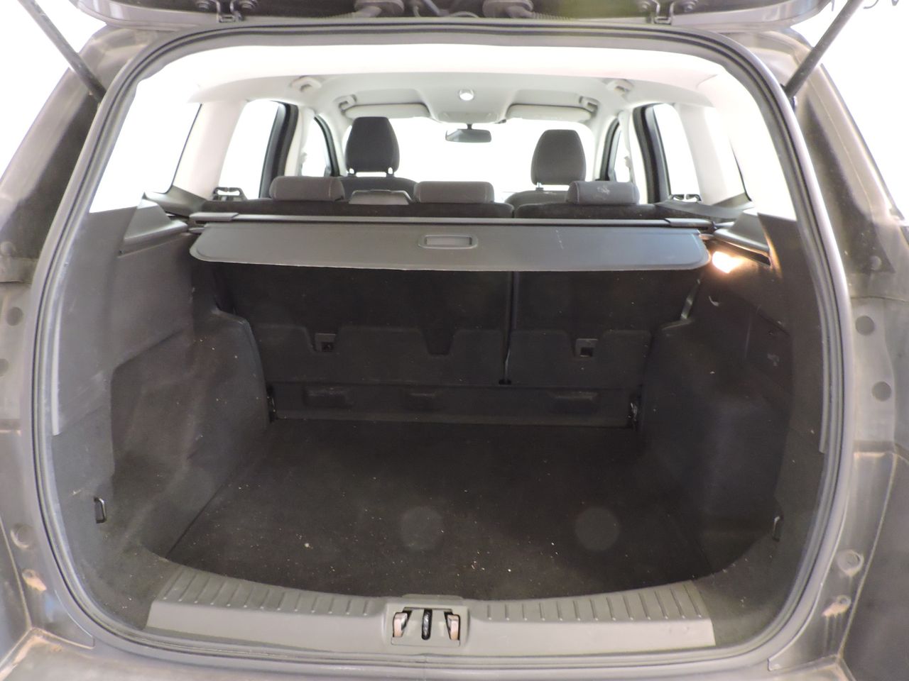 Ford Kuga Trend+ 2.0 TDCi Auto-Start-Stop 88 kW Business - Foto 16