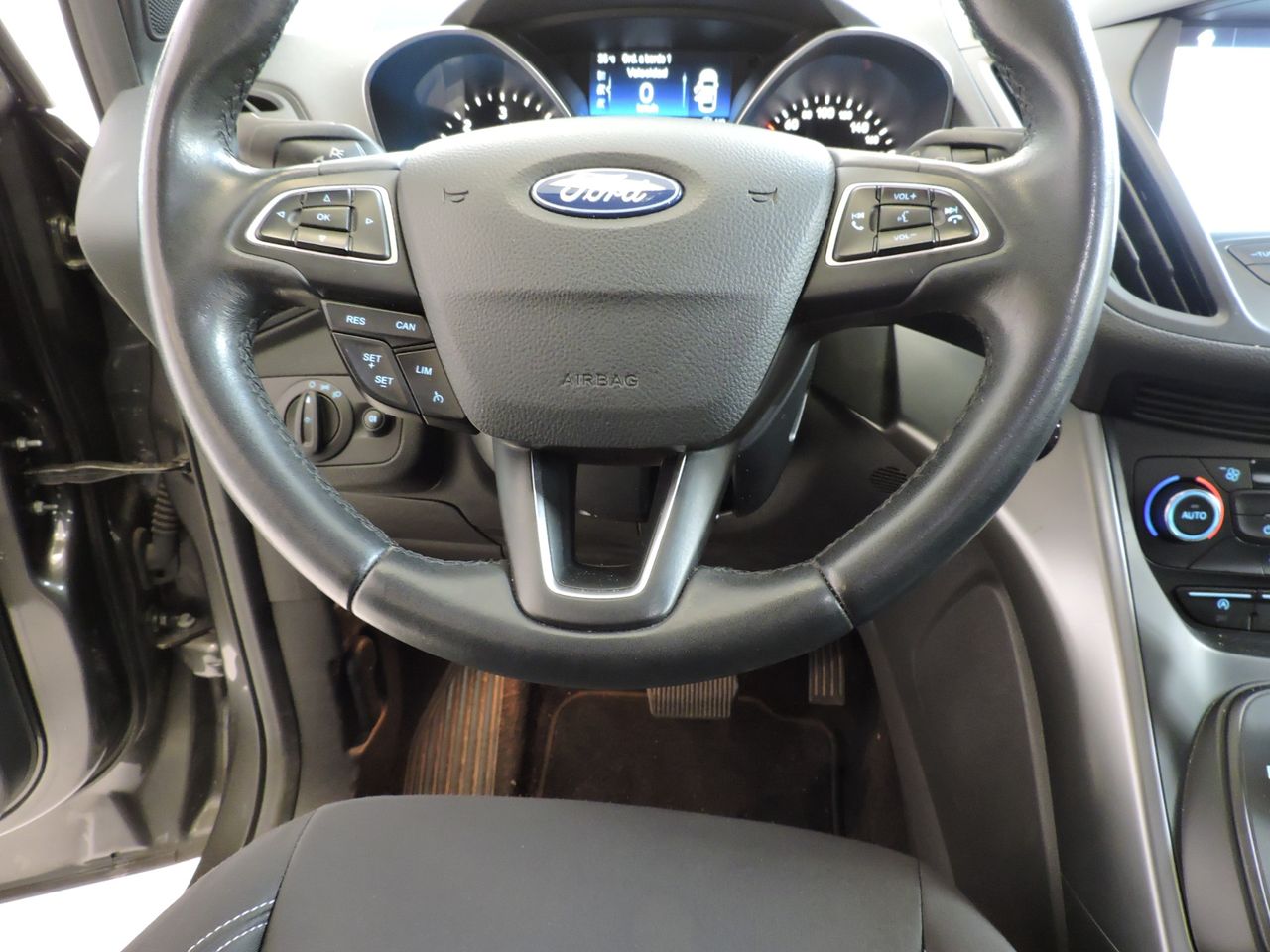 Ford Kuga Trend+ 2.0 TDCi Auto-Start-Stop 88 kW Business - Foto 9