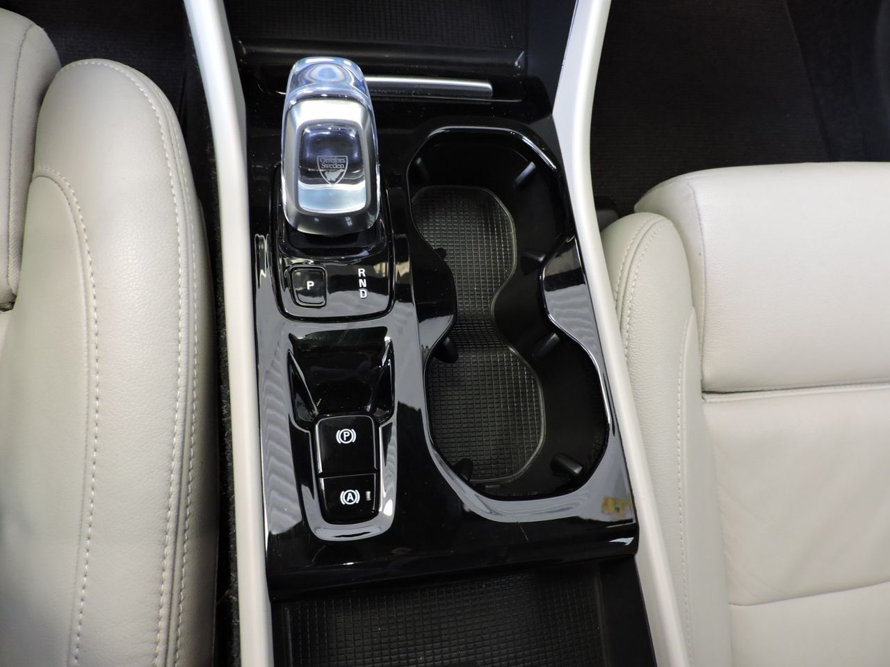 Volvo XC40 Recharge T4 Inscription - Foto 13