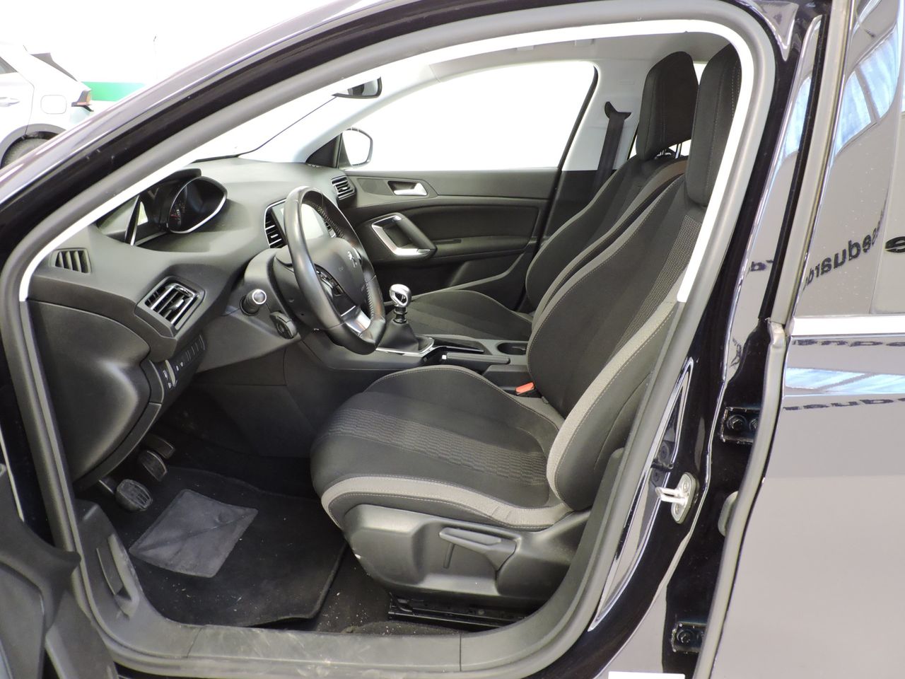 Peugeot 308 SW Style 1.2 PureTech 130 S&S - Foto 9