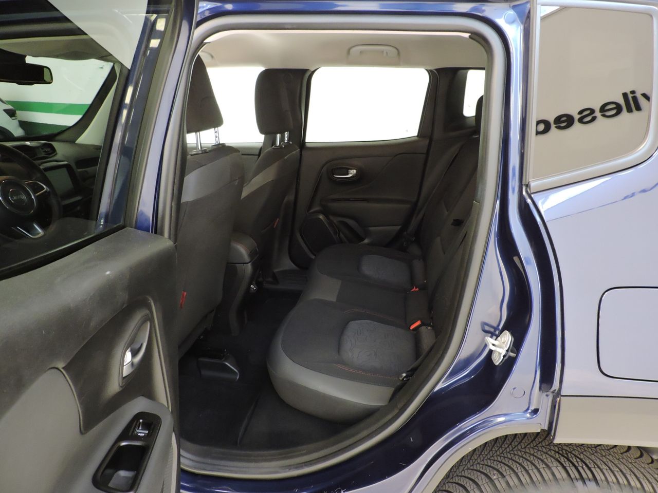 Jeep Renegade 4xe Trailhawk 176 kW 240CV AUTO. - Foto 13