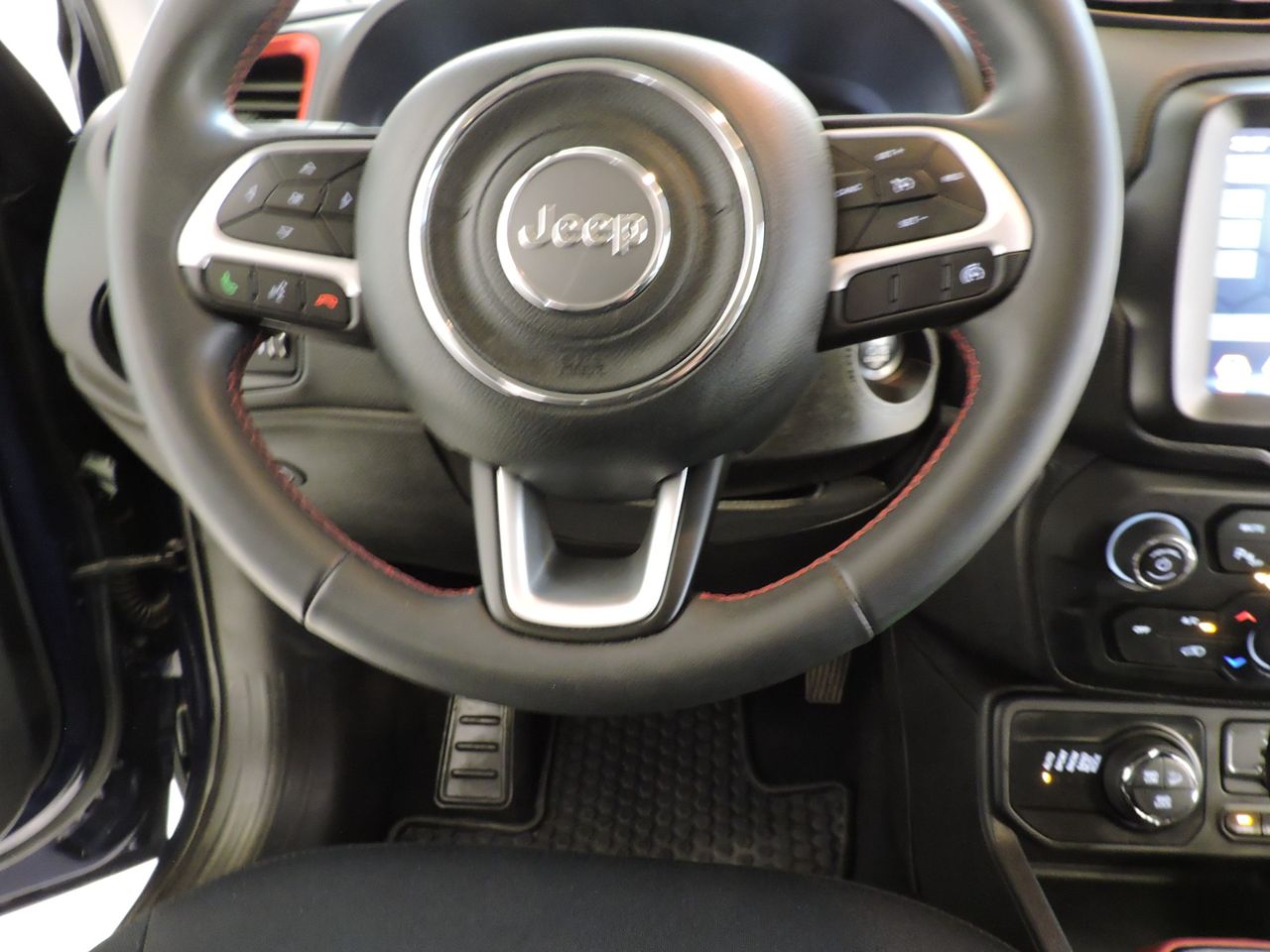 Jeep Renegade 4xe Trailhawk 176 kW 240CV AUTO. - Foto 14