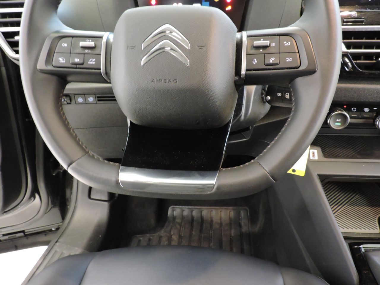 Citroën C4 BlueHDi 110 Feel - Foto 9