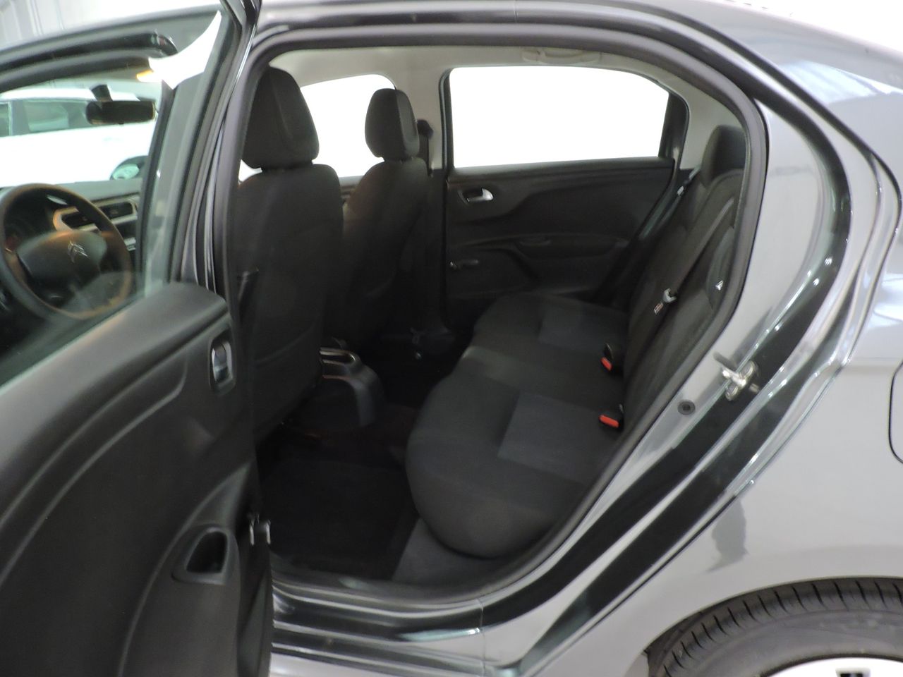 Citroën C-Elysée BlueHDi 100 Seduction - Foto 12