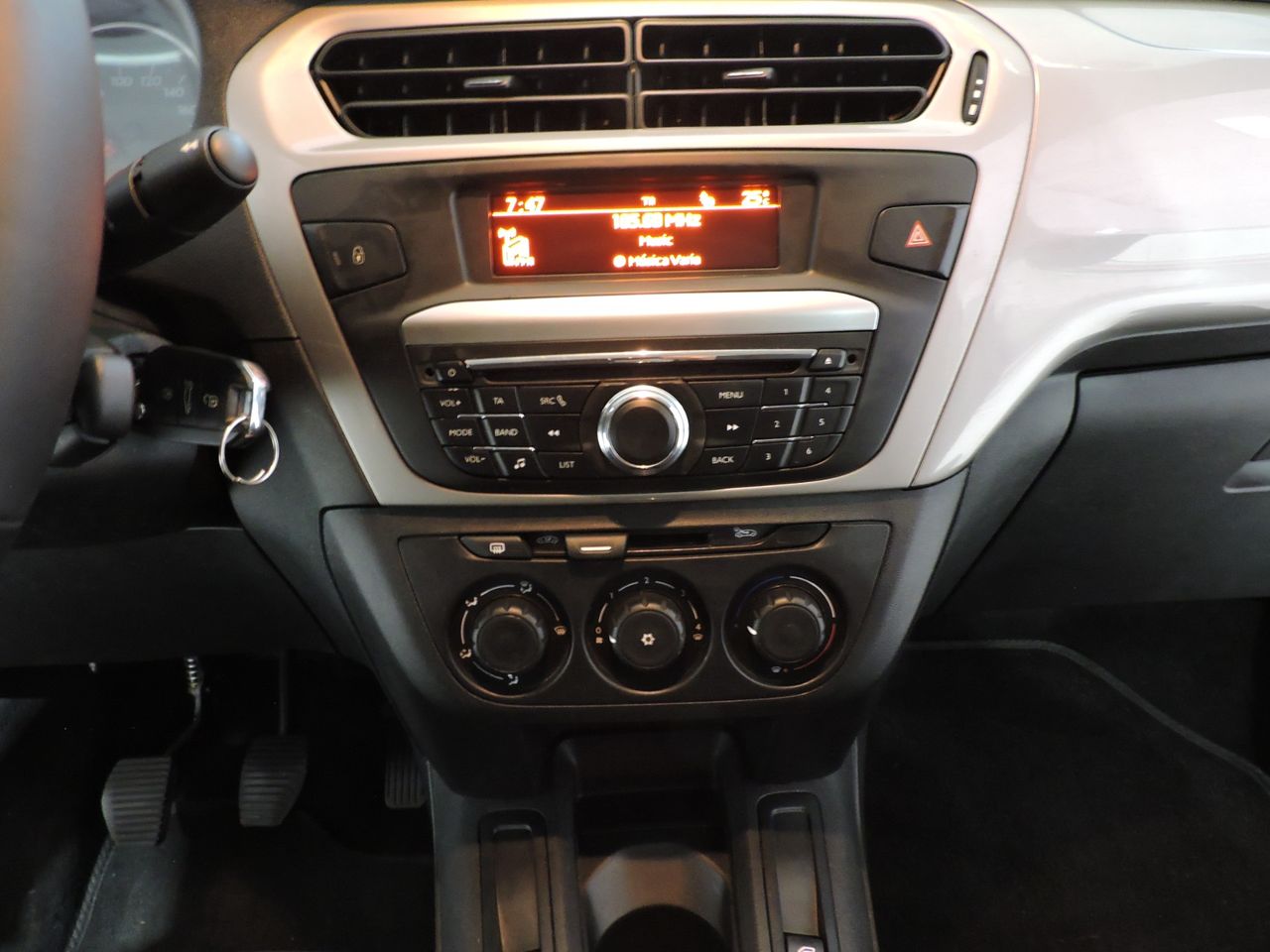 Citroën C-Elysée BlueHDi 100 Seduction - Foto 9