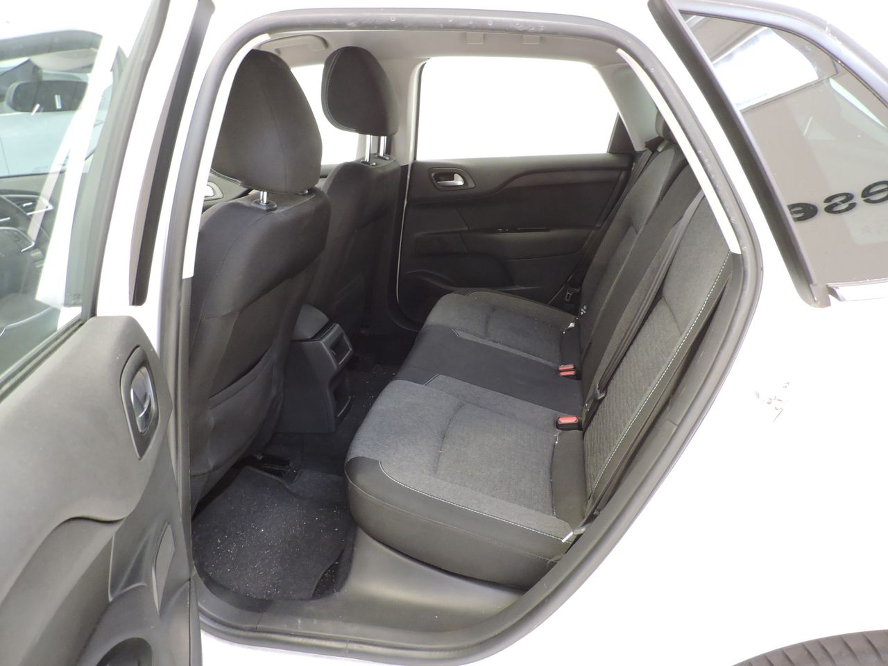 Citroën C4 BlueHDi 100 Feel Edition - Foto 11
