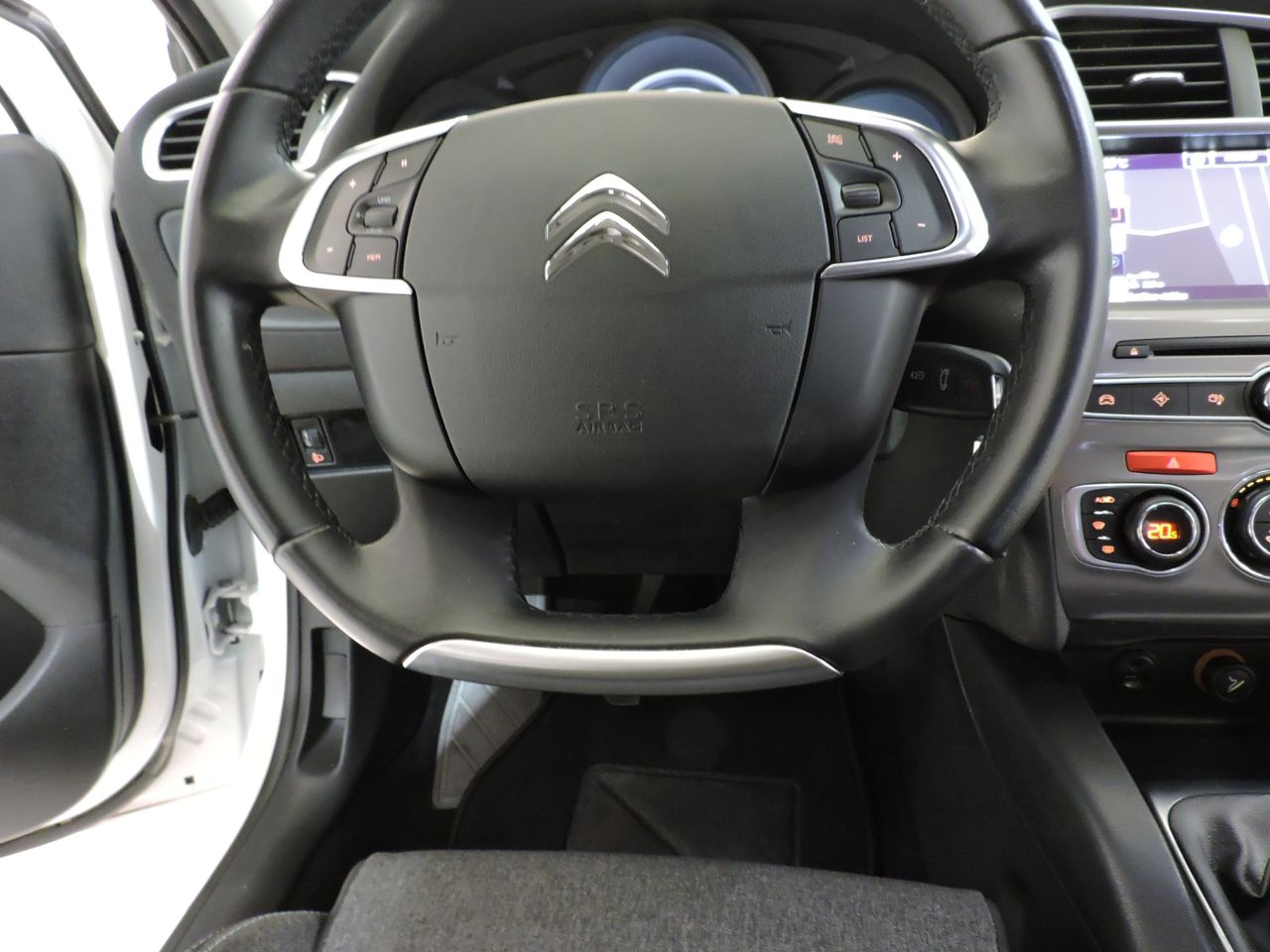 Citroën C4 BlueHDi 100 Feel Edition - Foto 11
