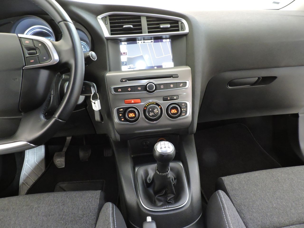 Citroën C4 BlueHDi 100 Feel Edition - Foto 12