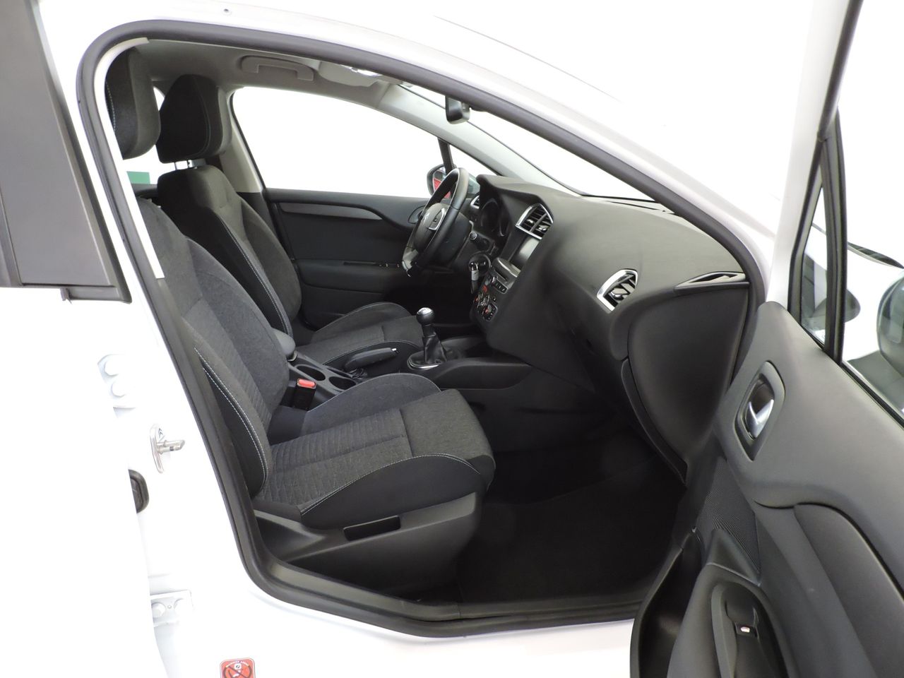 Citroën C4 BlueHDi 100 Feel Edition - Foto 15
