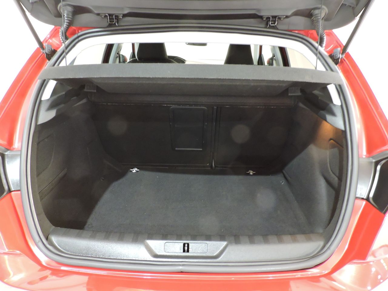 Peugeot 308 5p Allure 1.6 BlueHDi 100 - Foto 18