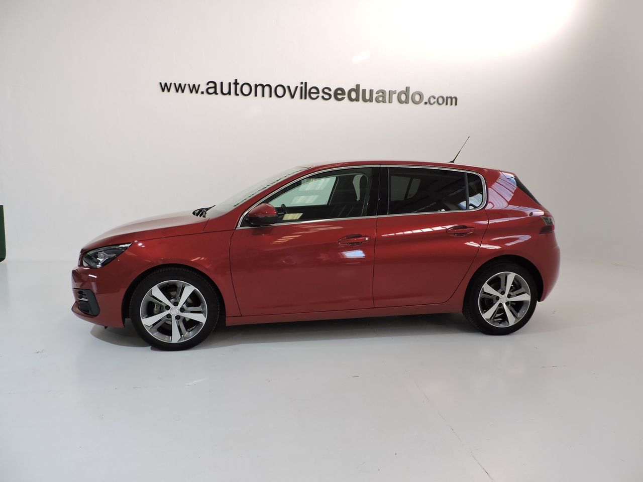 Peugeot 308 5p Allure 1.6 BlueHDi 100 - Foto 9