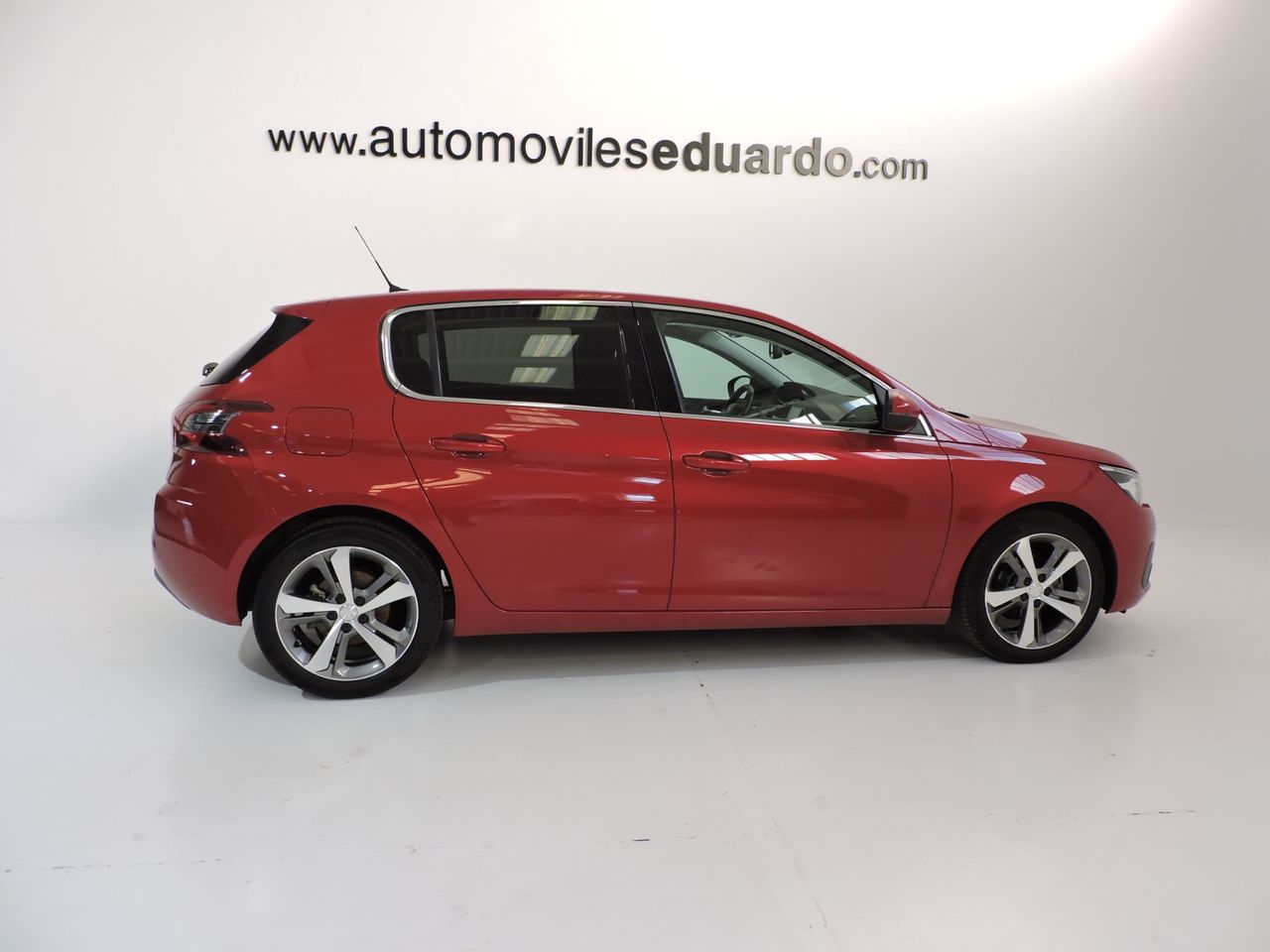 Peugeot 308 5p Allure 1.6 BlueHDi 100 - Foto 8