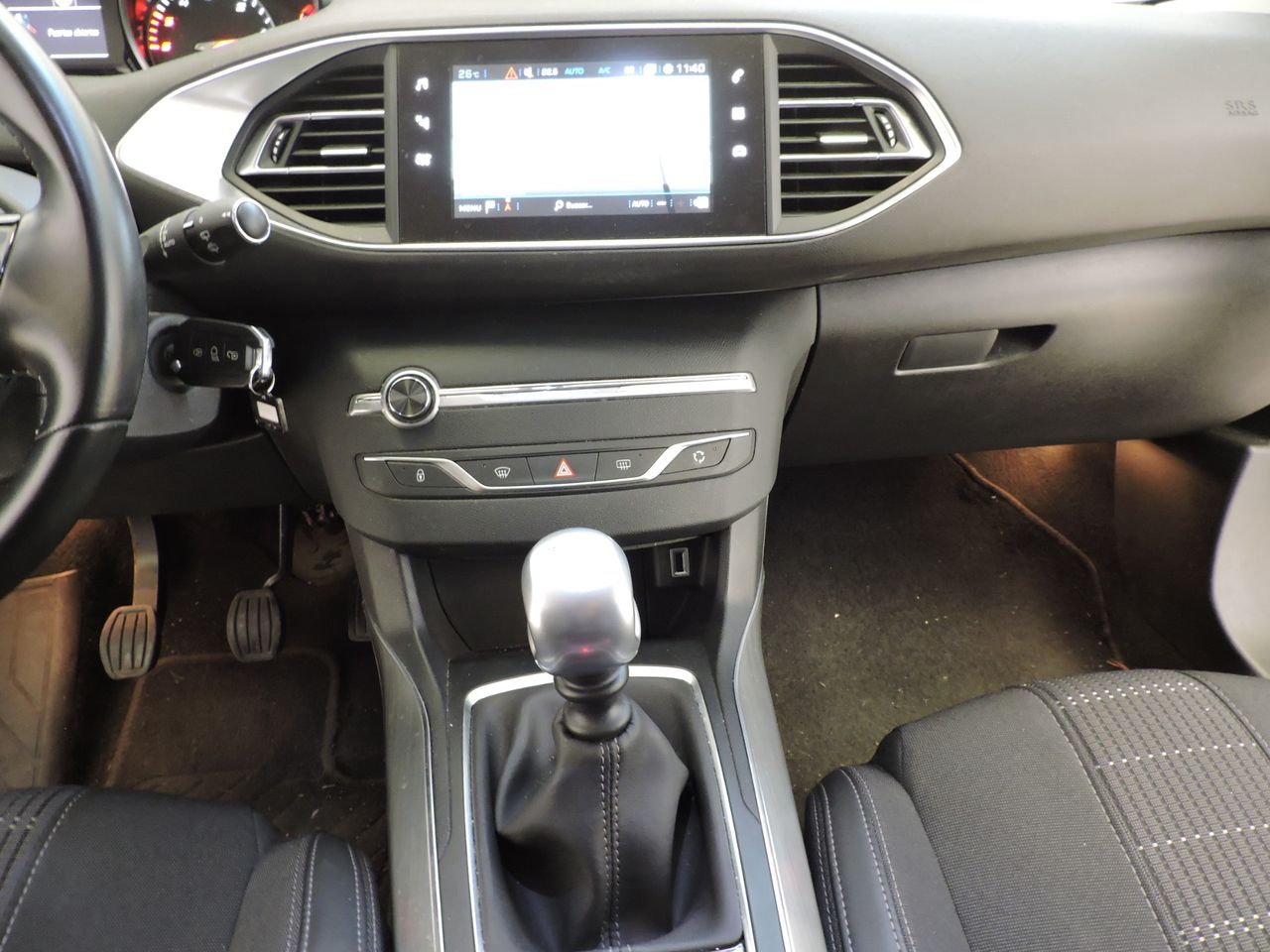 Peugeot 308 5p Allure 1.6 BlueHDi 100 - Foto 13