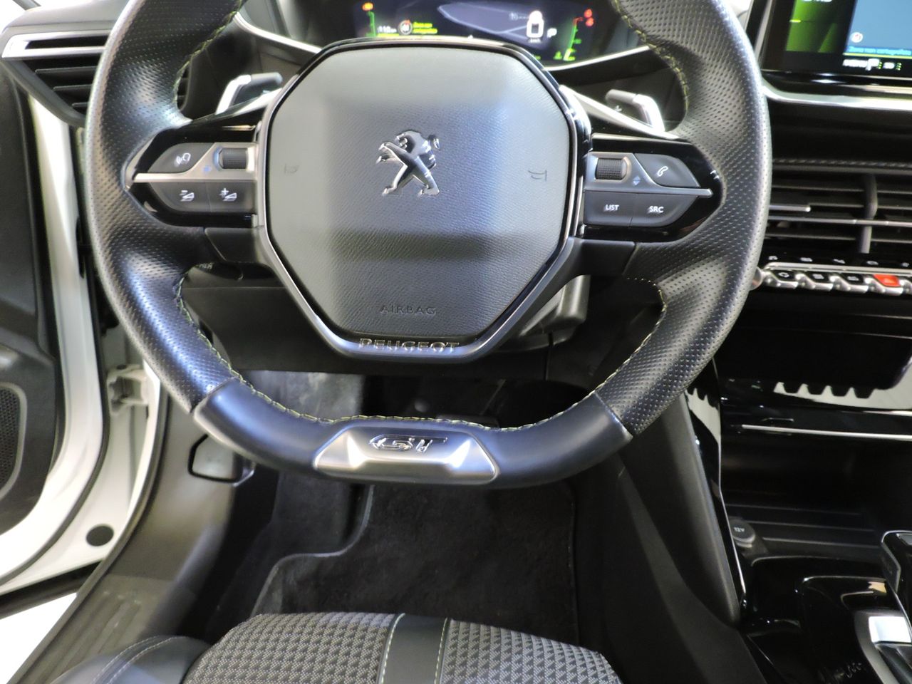 Peugeot 2008 GT BlueHDi 130 EAT8 - Foto 14
