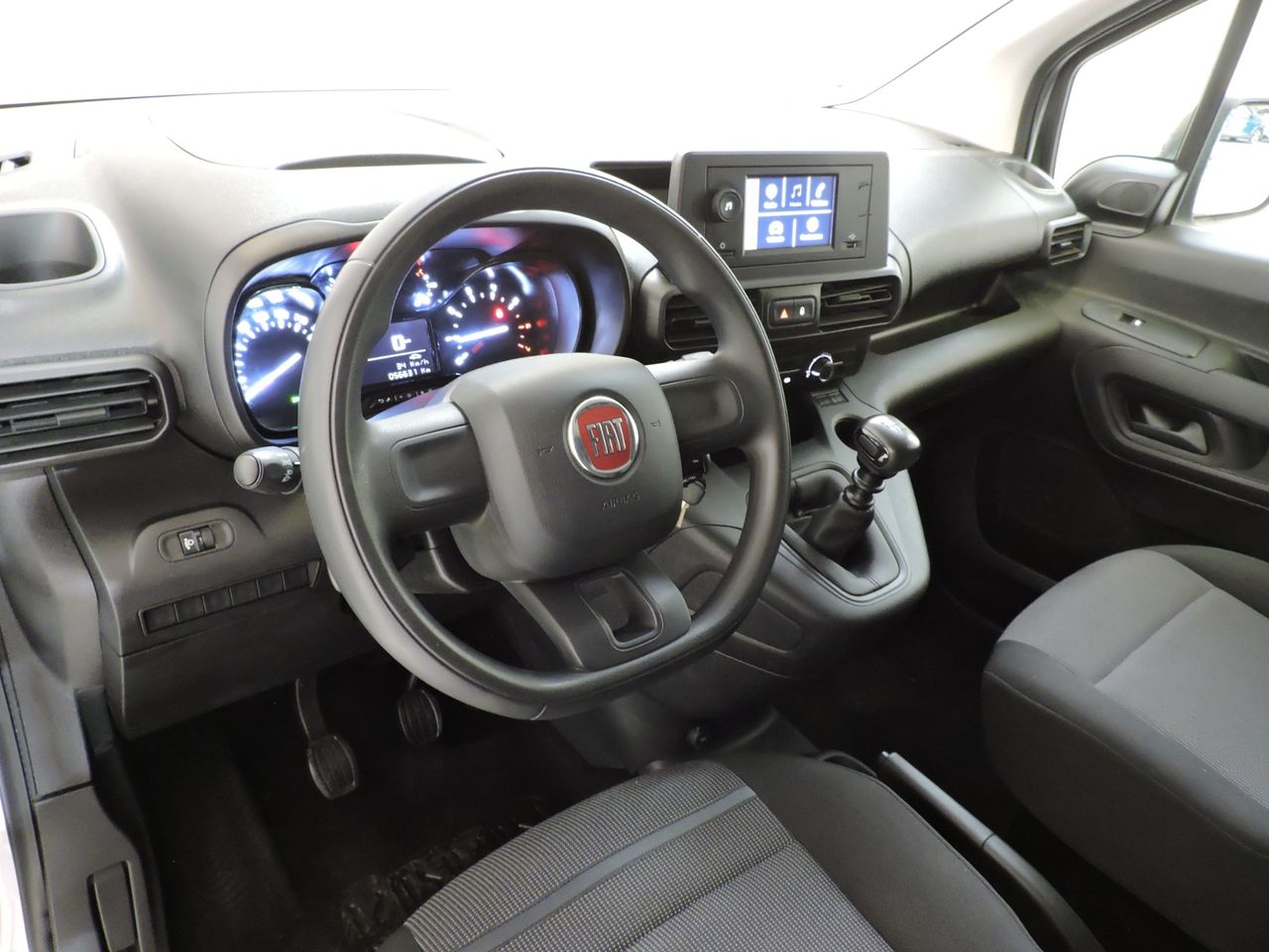 Fiat Doblò DOBLO Furgón 1.5 BlueHDi 100 1000kg L1H1 - Foto 8