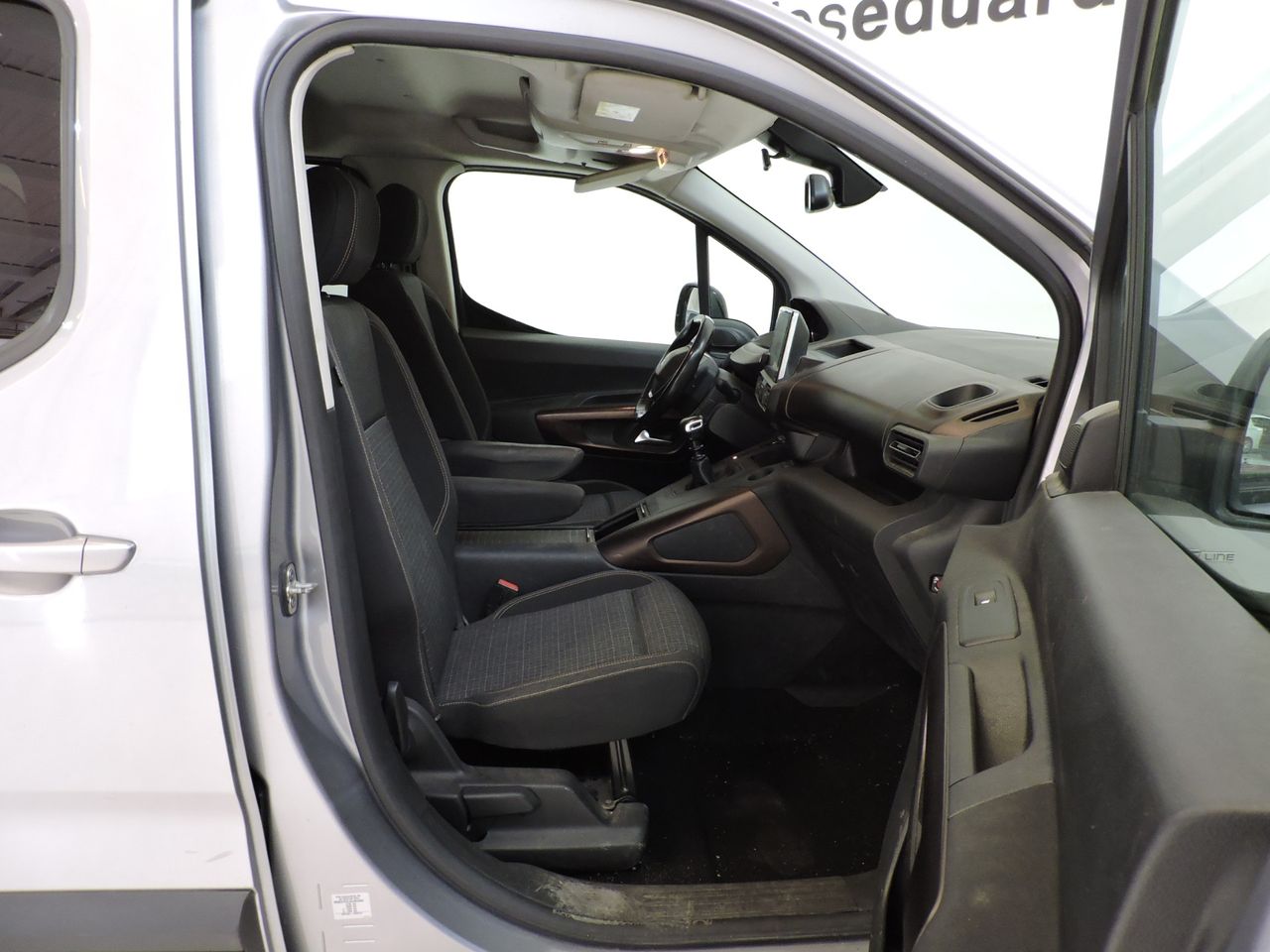 Peugeot Rifter PEUGEOT RIFTER GT Line 1.5 BlueHDi 130 - Foto 10