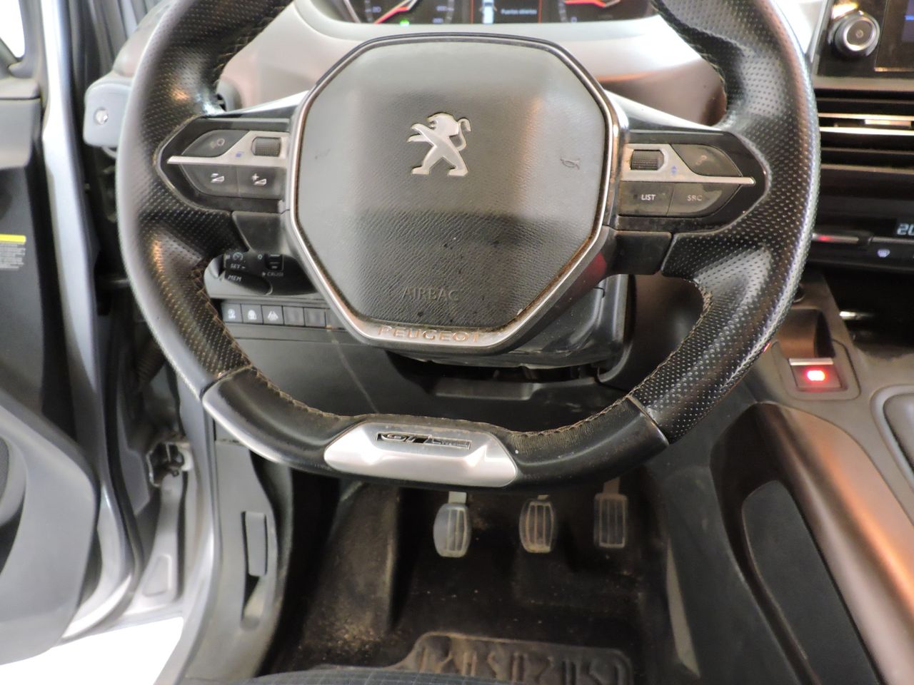 Peugeot Rifter PEUGEOT RIFTER GT Line 1.5 BlueHDi 130 - Foto 12