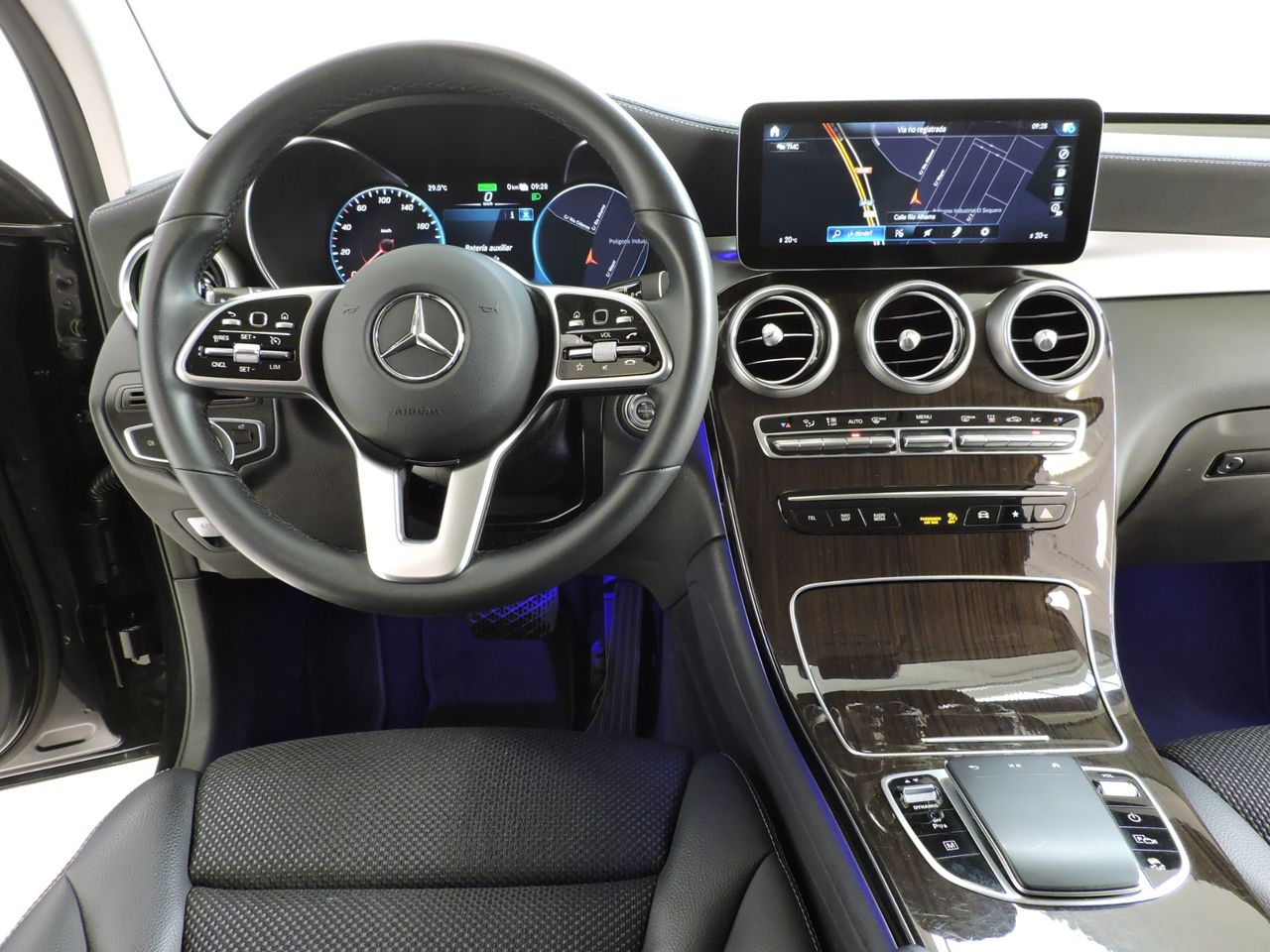 Mercedes GLC 300 e 4MATIC BUSINESS LINE - Foto 10