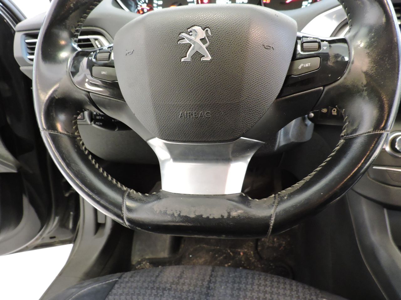 Peugeot 308 SW Style 1.6 BlueHDi 120 - Foto 12