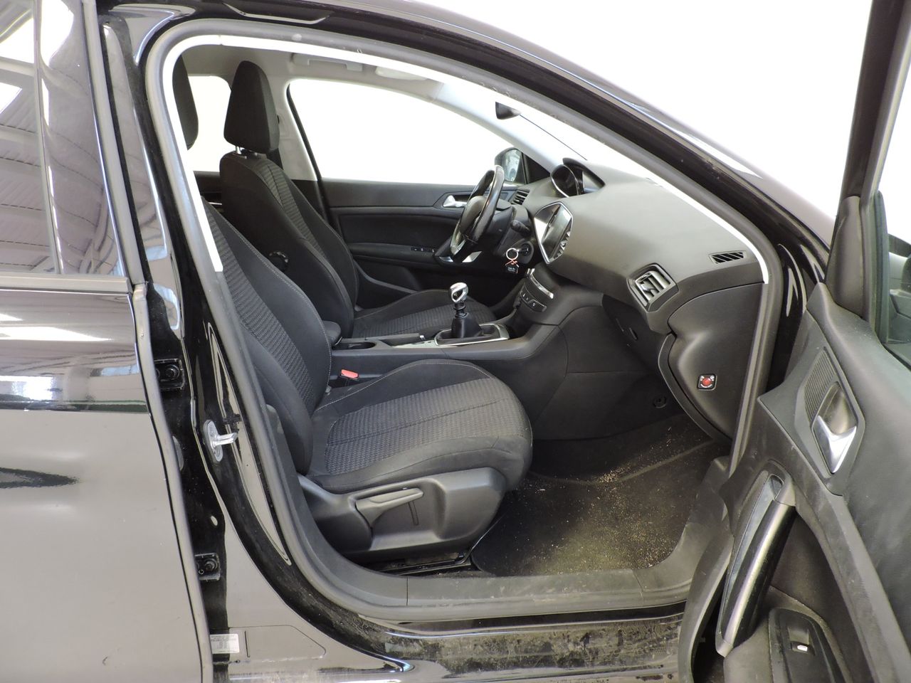 Peugeot 308 SW Style 1.6 BlueHDi 120 - Foto 10