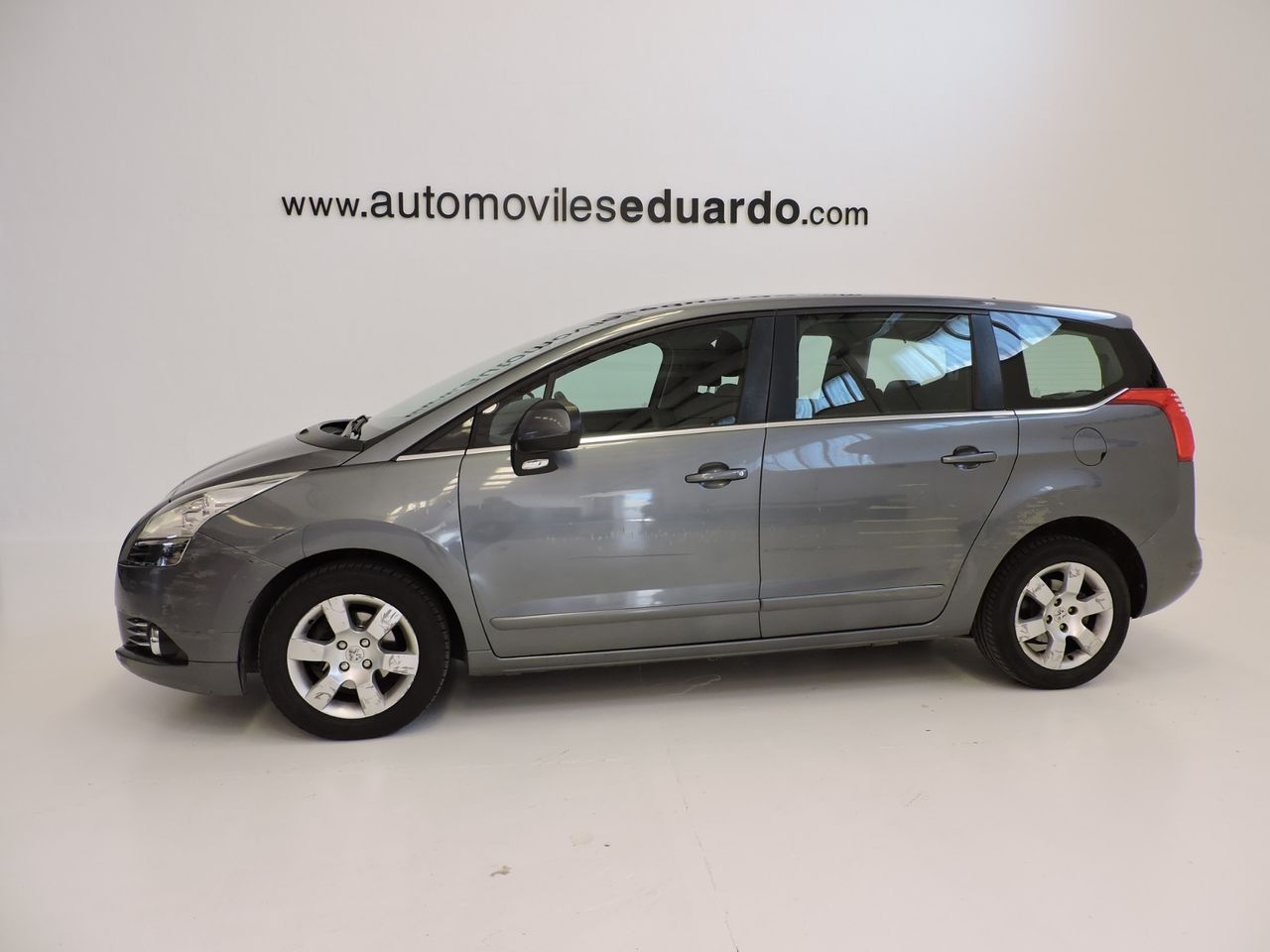 Peugeot 5008 Premium 1.6 HDi 112 FAP 7 plz - Foto 8