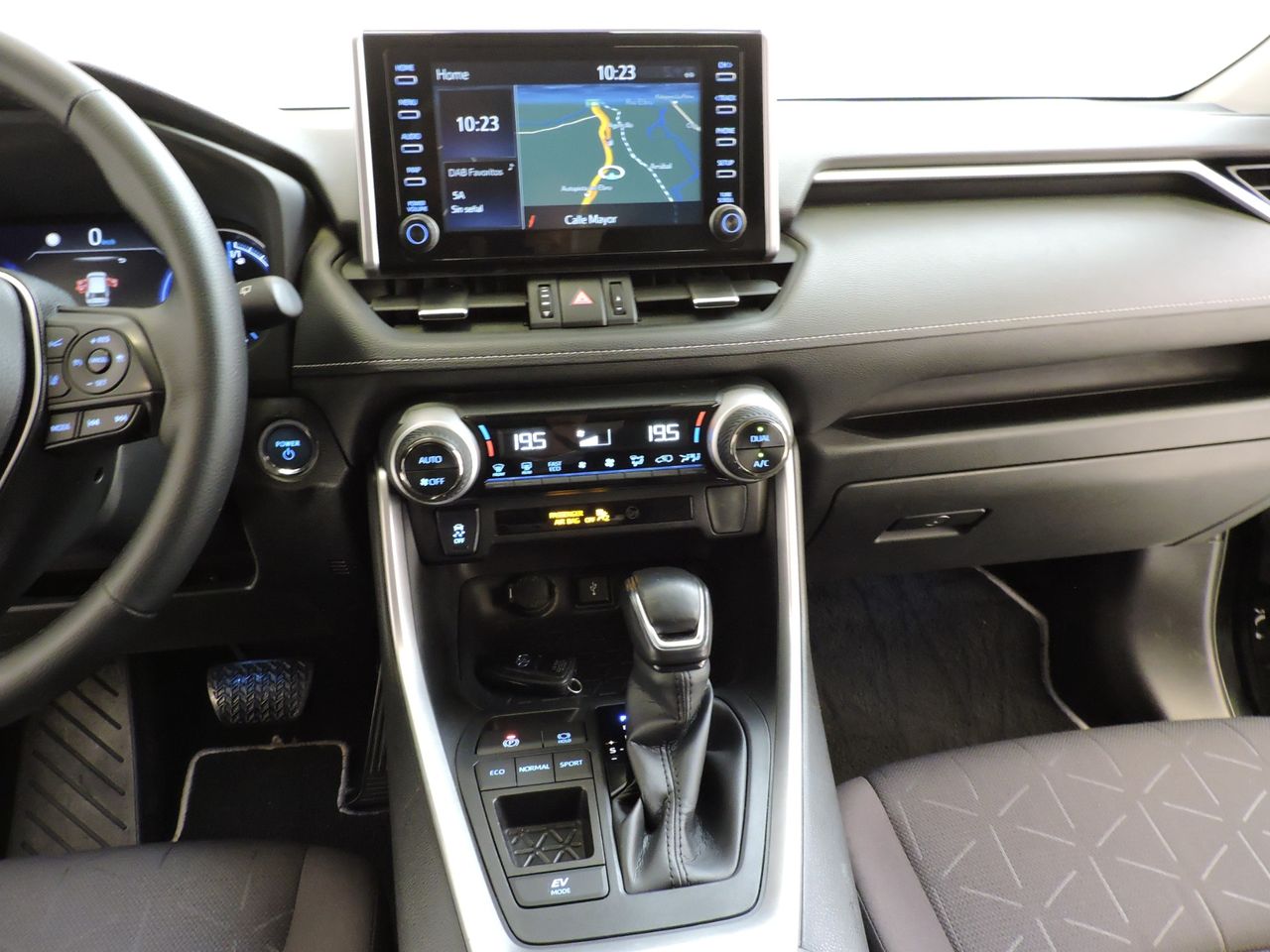Toyota Rav4 Hybrid 220H 4x2 Advance - Foto 11