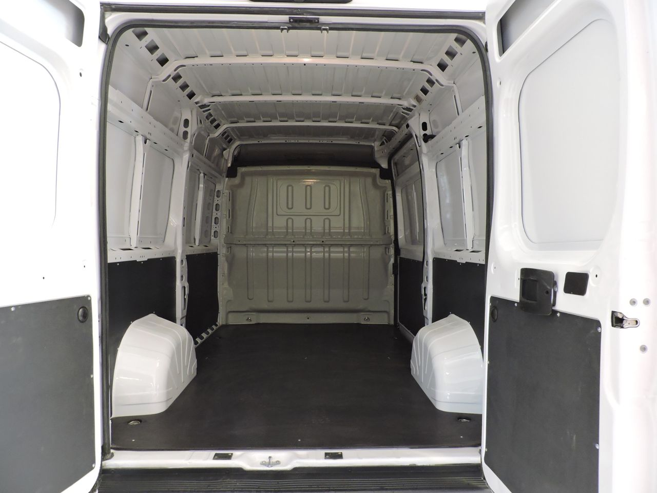 Fiat Ducato FG 33 MH2 2.2 MJT3 140CV - Foto 16