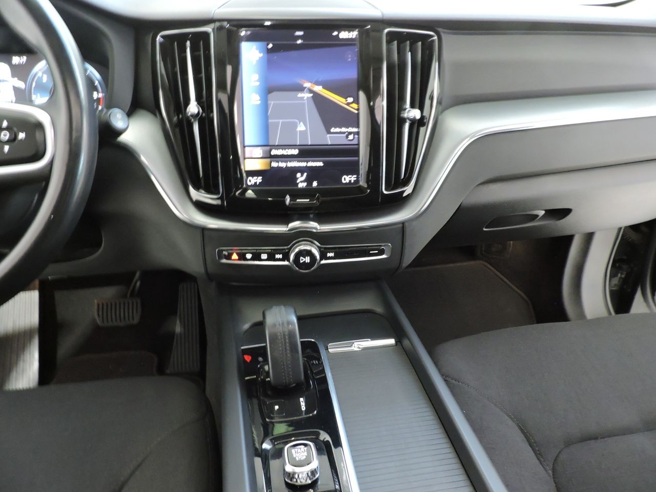 Volvo XC60 Momentum Pro B4 Diesel Aut. - Foto 18