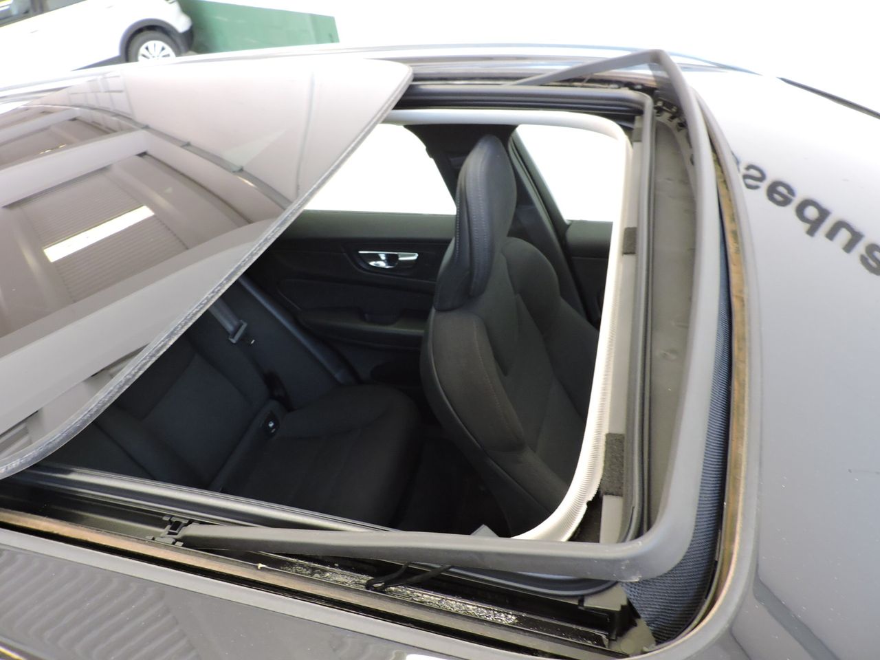 Volvo XC60 Momentum Pro B4 Diesel Aut. - Foto 18