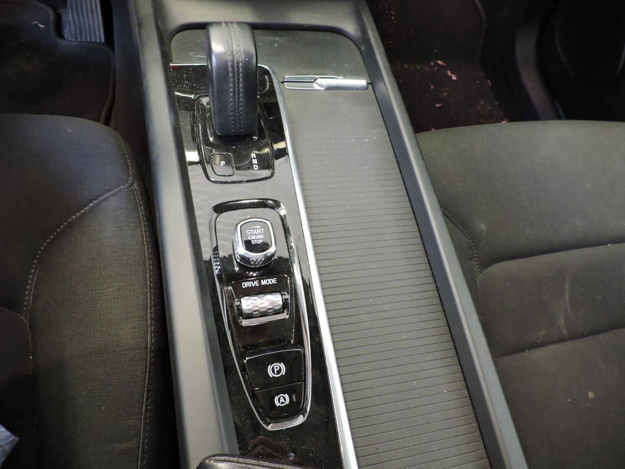 Volvo XC60 Momentum Pro B4 Diesel Aut. - Foto 14