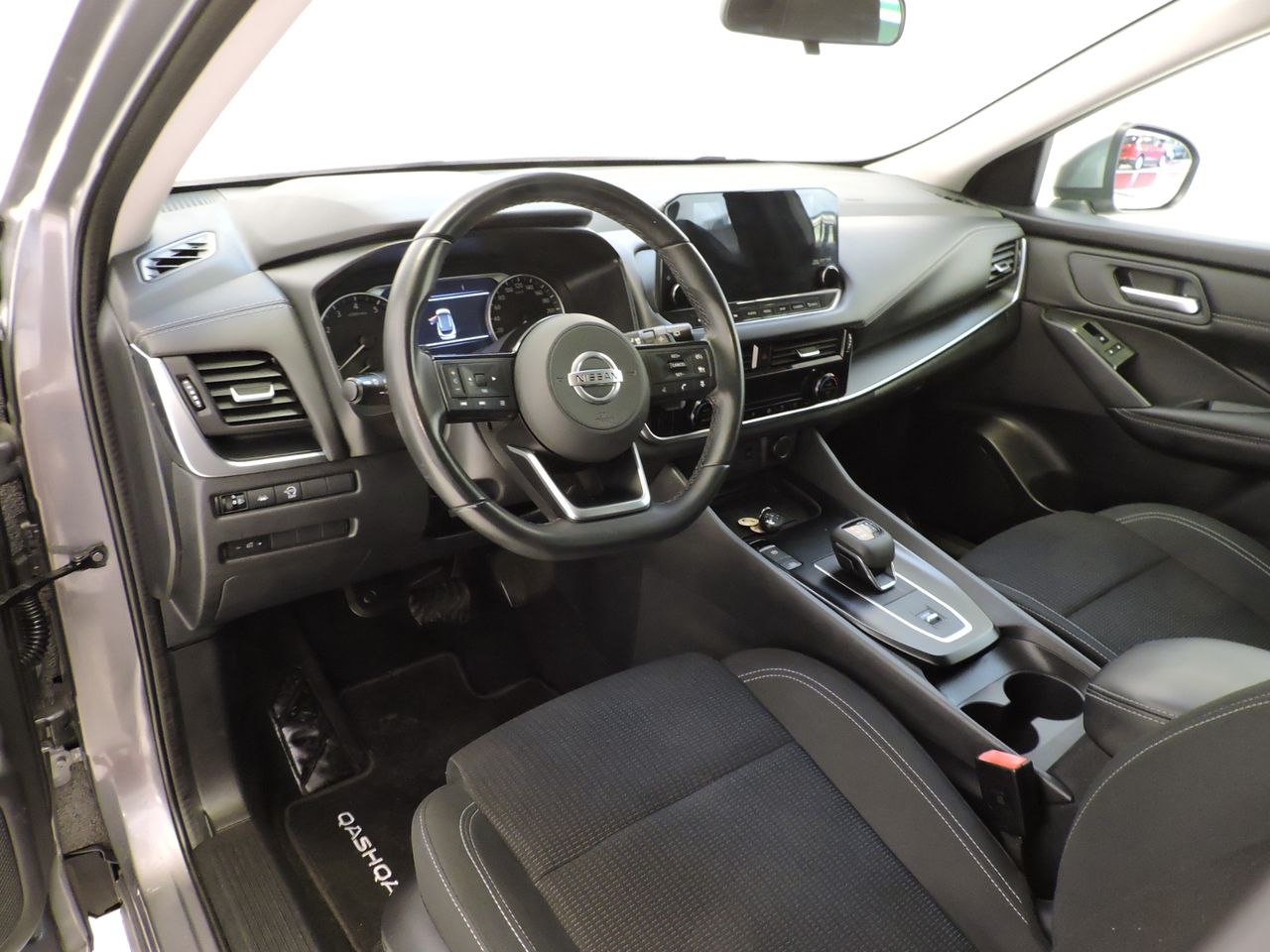 Nissan Qashqai DIG-T 116 kW 1.3 MHEV Business Xtronic - Foto 12
