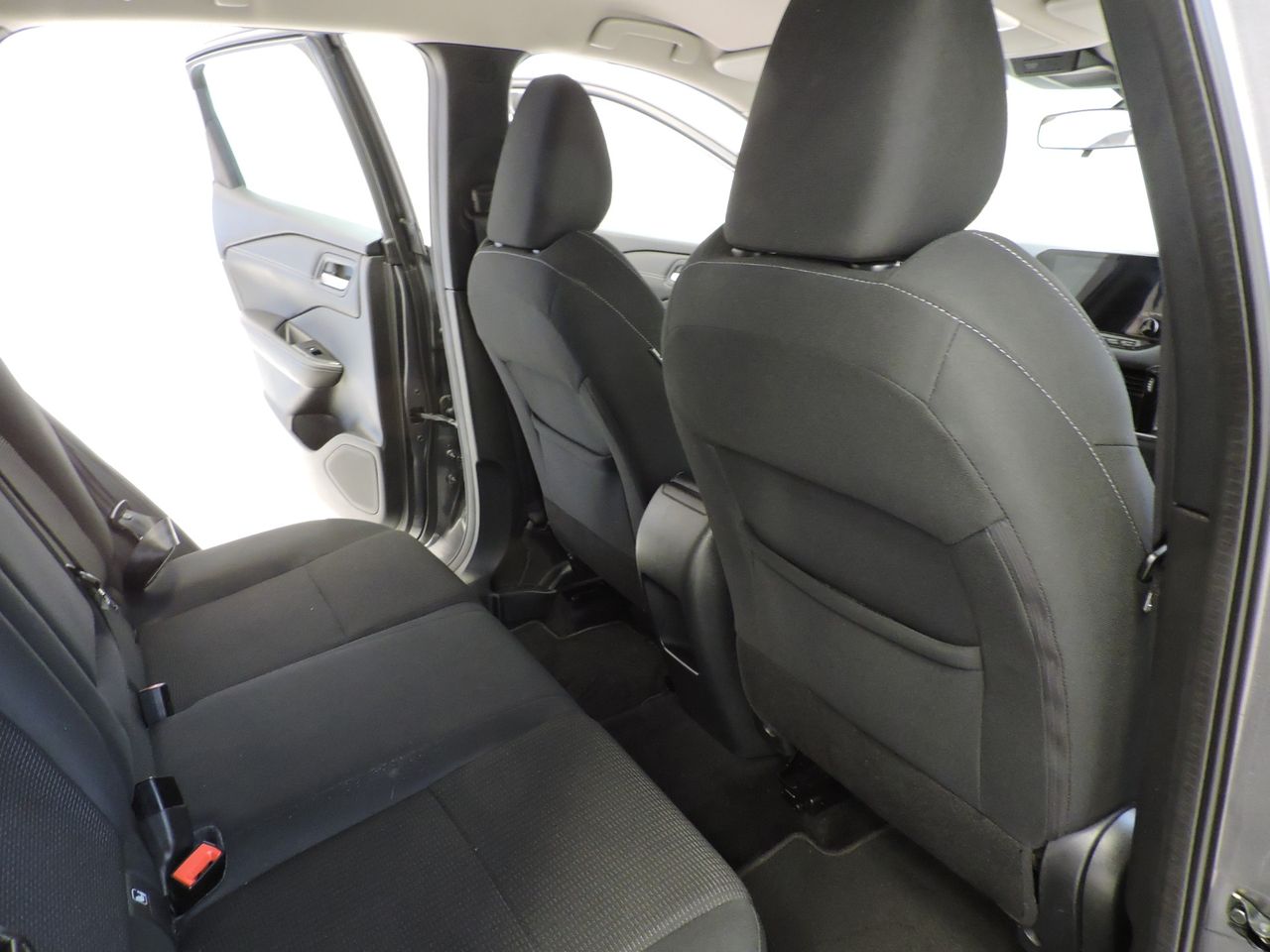 Nissan Qashqai DIG-T 116 kW 1.3 MHEV Business Xtronic - Foto 19
