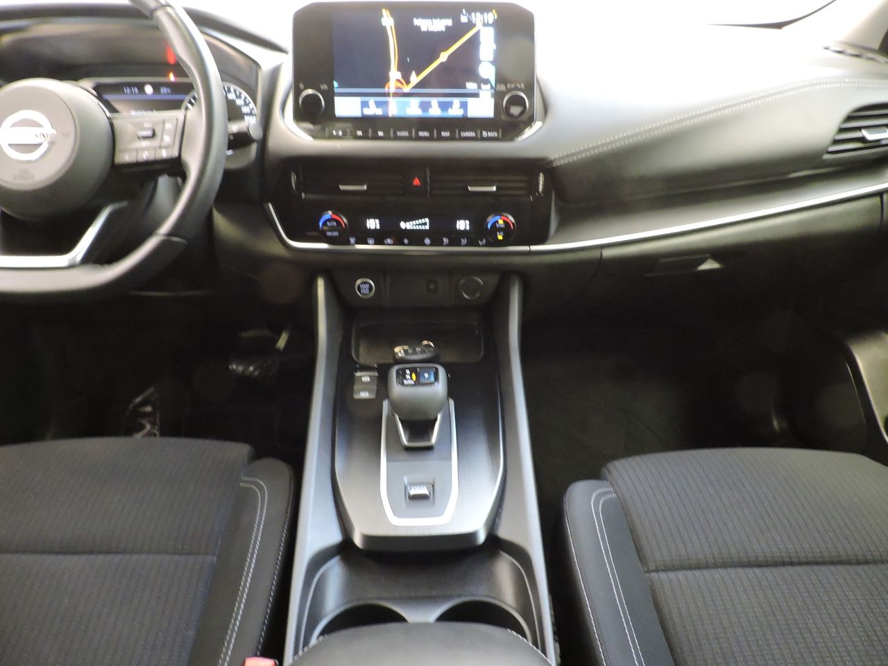 Nissan Qashqai DIG-T 116 kW 1.3 MHEV Business Xtronic - Foto 23