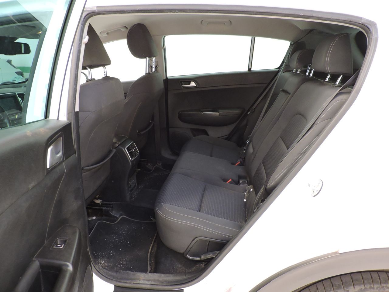 Kia Sportage 1.6 GDi x-Tech 4x2 97 kW - Foto 17