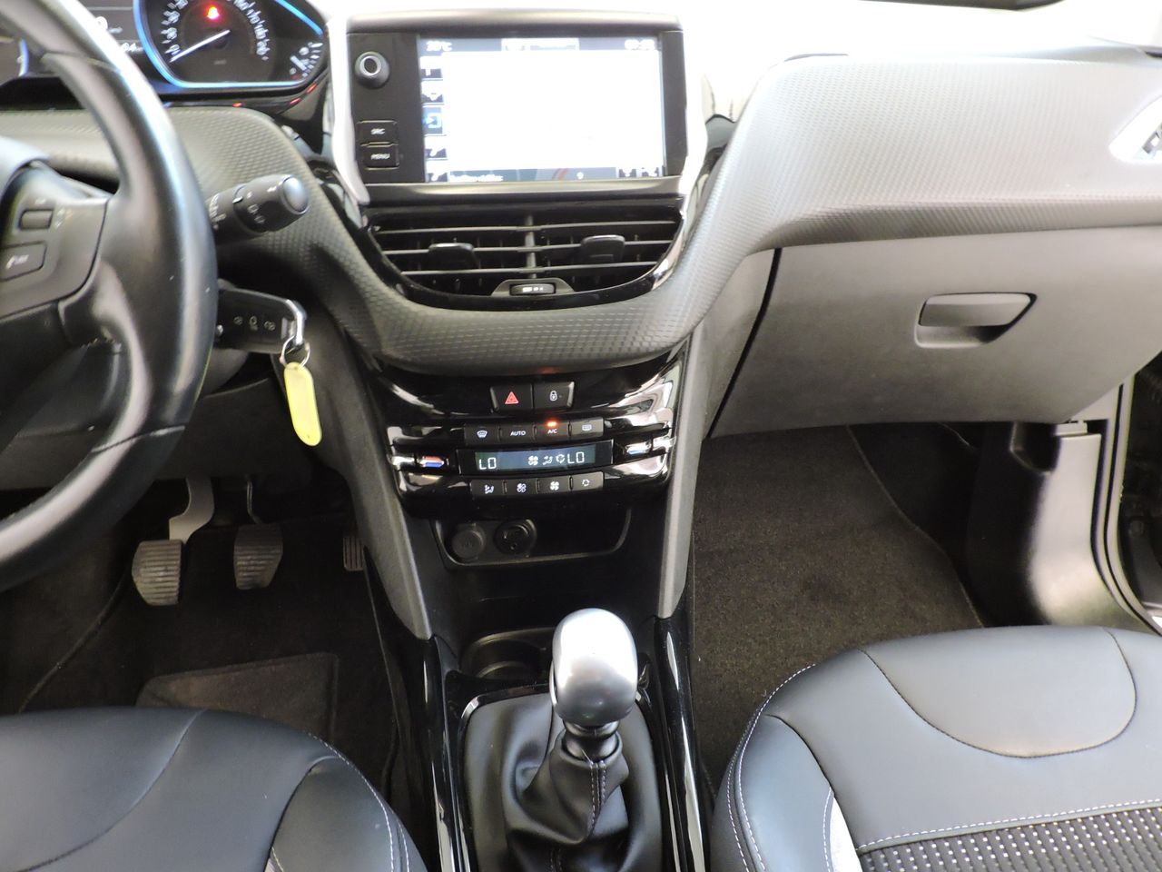 Peugeot 2008 Allure 1.6 BlueHDi 120 S&S - Foto 11