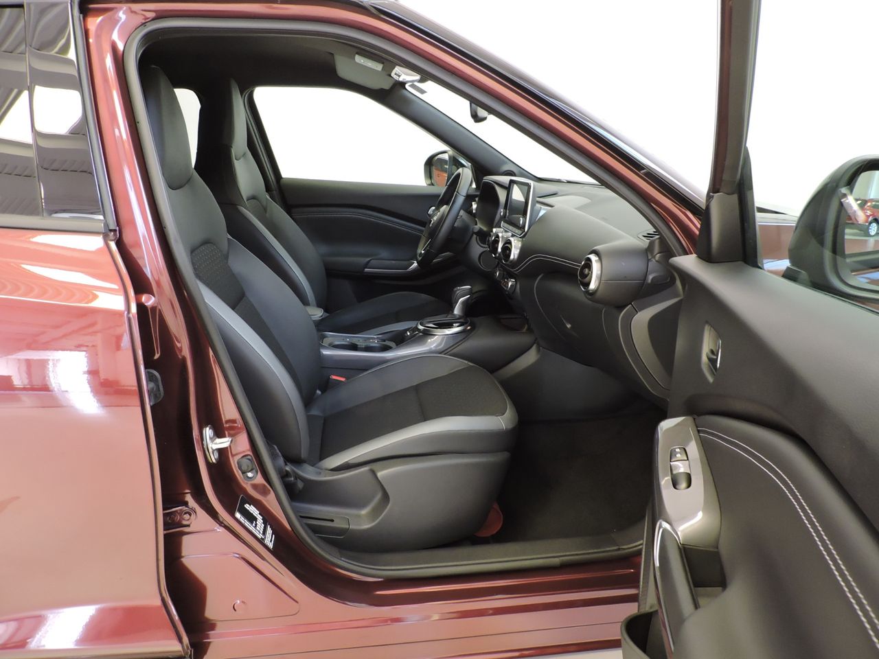 Nissan Juke 1.6 Hybrid 105 kW - Foto 12