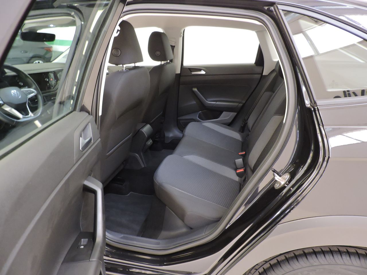 Volkswagen Taigo Life 1.0 TSI 81 kW - Foto 13