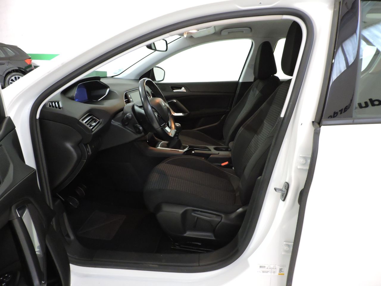 Peugeot 308 5p Active Pack BlueHDi 130 S&S - Foto 15