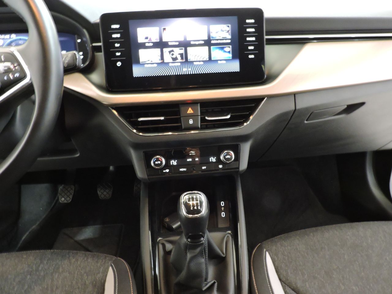 Skoda Kamiq 1.0 TSI 81 kW - Foto 12