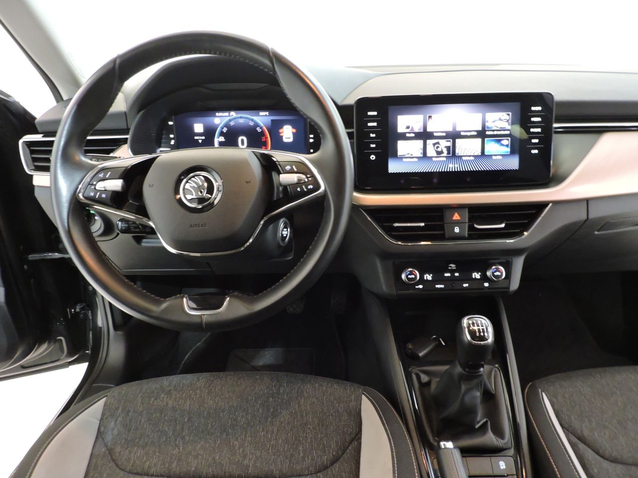 Skoda Kamiq 1.0 TSI 81 kW - Foto 10