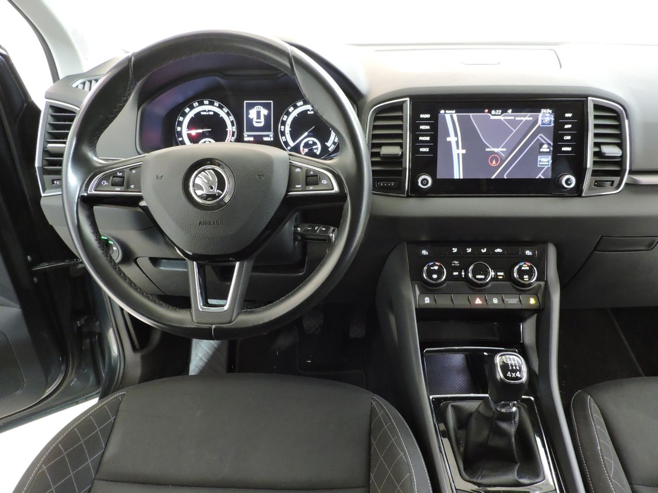 Skoda Karoq Style 2.0 TDI 110 kW 150CV SCR EXECUTIVE 4WD - Foto 10