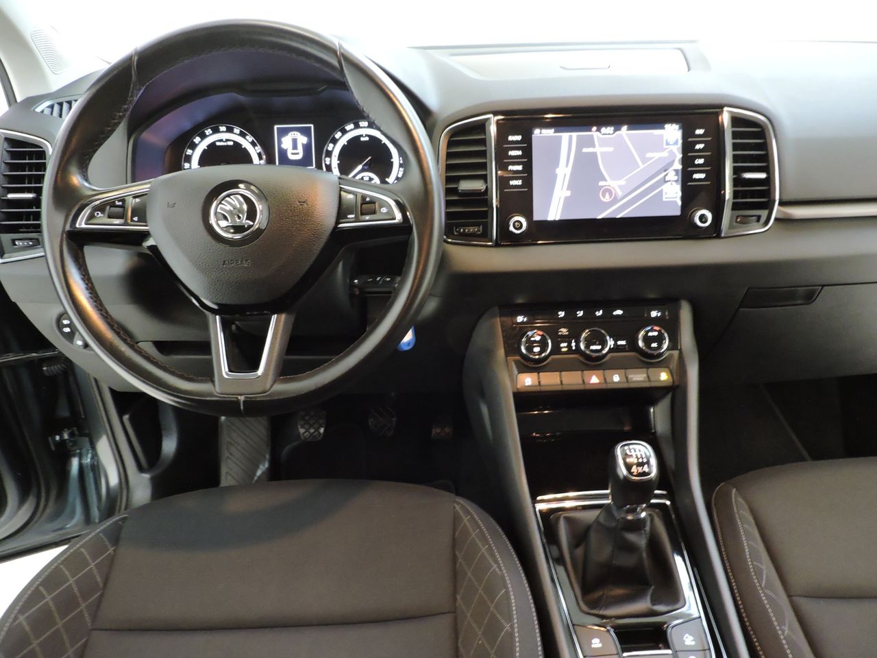 Skoda Karoq Style 2.0 TDI 110 kW 150CV SCR EXECUTIVE 4WD - Foto 10