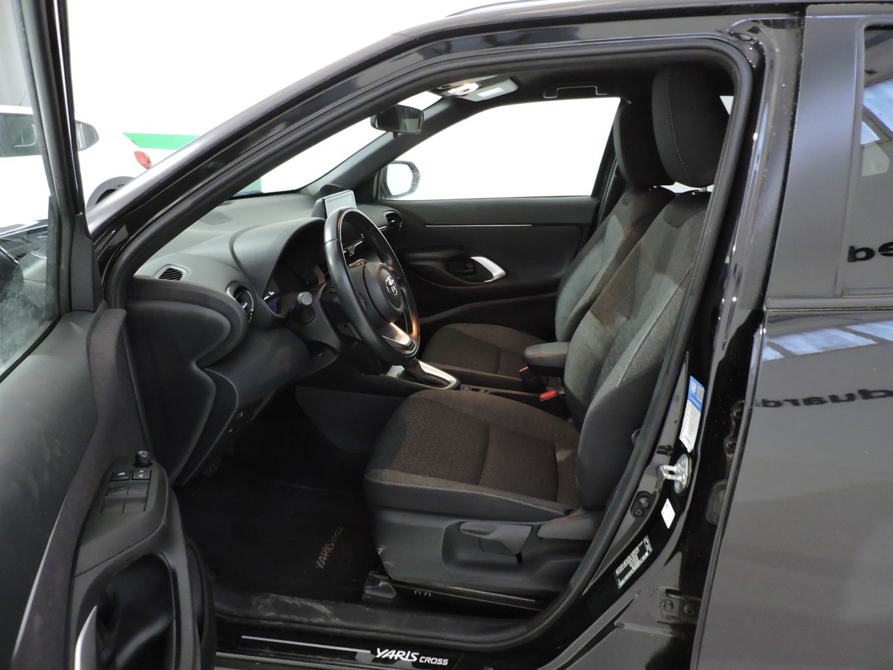 Toyota Yaris Cross Hybrid 120H Active Tech E-CVT TREND - Foto 17
